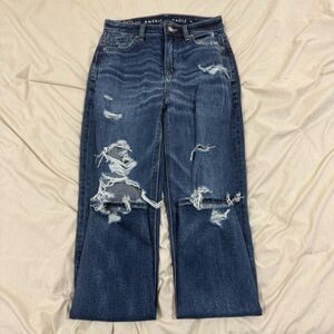 American Eagle Strigid Mom Jeans • Floral Stitch Detail • Size 000 • EUC